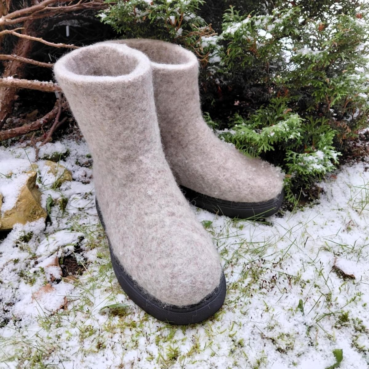 Šviesūs ilgaauliai veltiniai batai - Image 3